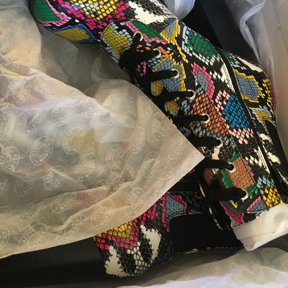 Steve Madden Rattle Snake Multi - Picture 3 of 4
